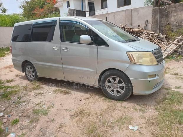 Toyota Alphard 2005 Silver