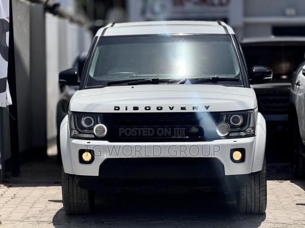 Land Rover Discovery 2015 White