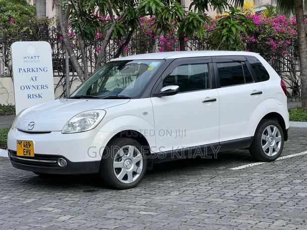Mazda Verisa 2010 White