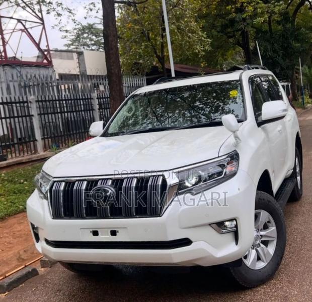 Toyota Land Cruiser Prado 2022 White
