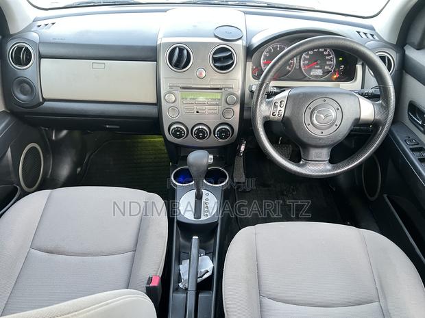 Mazda Verisa 2008 White