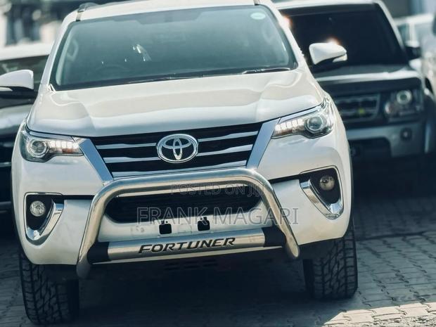 Toyota Fortuner 2.8 D AWD 2017 White