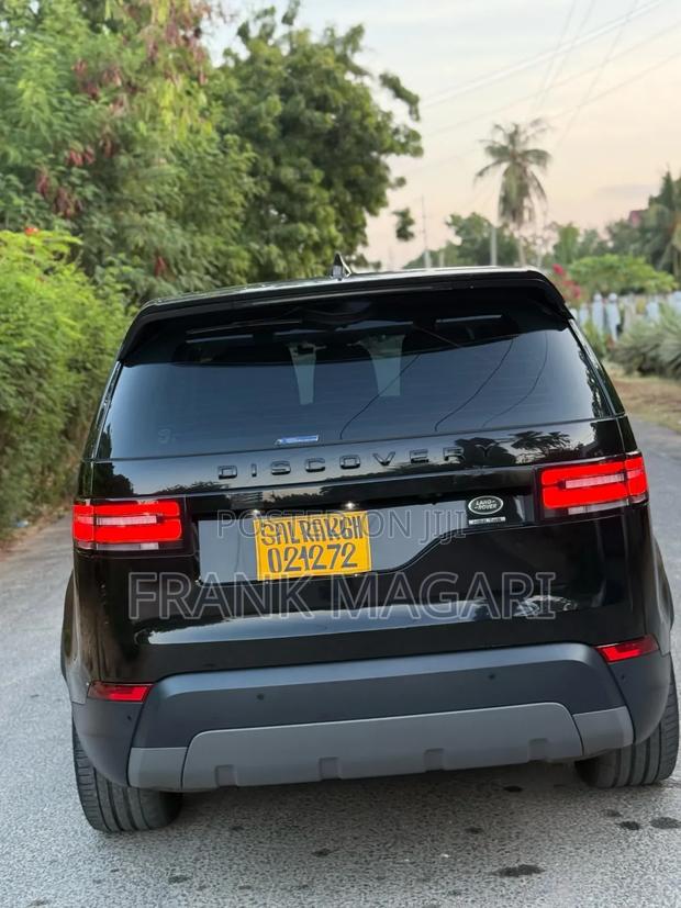 Land Rover Discovery 2018 Black