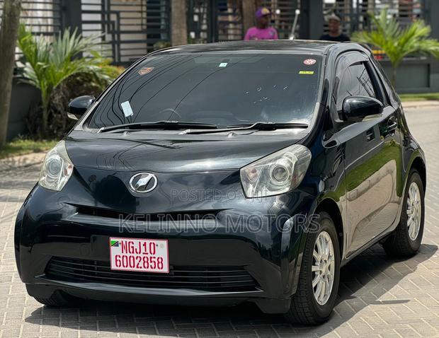 Toyota iQ 2010 Black