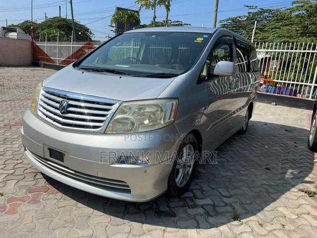 Toyota Alphard 2.4 Petrol AWD 2006 Silver