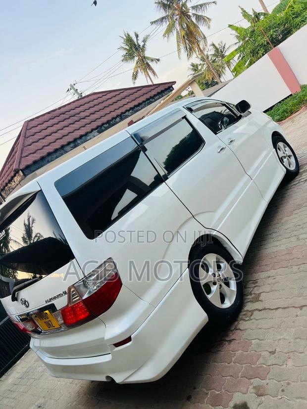 Toyota Alphard 2006 White