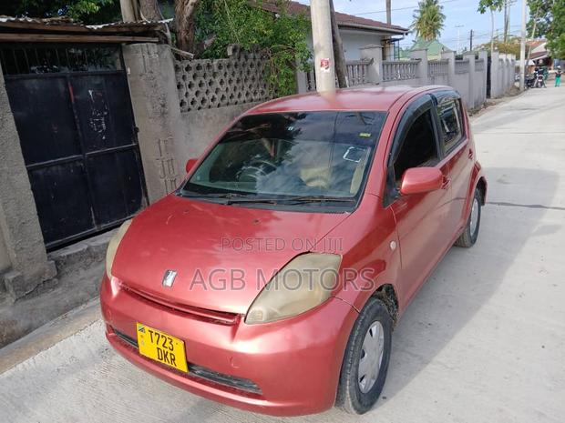 Toyota Passo 1.0 AWD 2007 Red