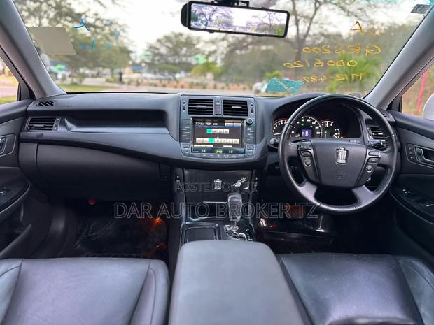 Toyota Crown 2008 White
