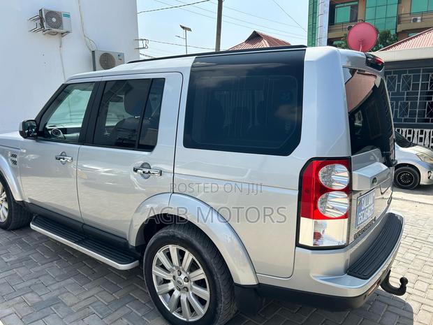 Land Rover Discovery 2014 Silver
