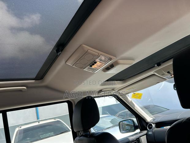 Land Rover Discovery 2014 Silver