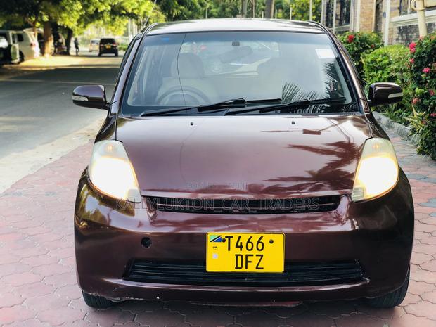 Toyota Passo 2005 Pink