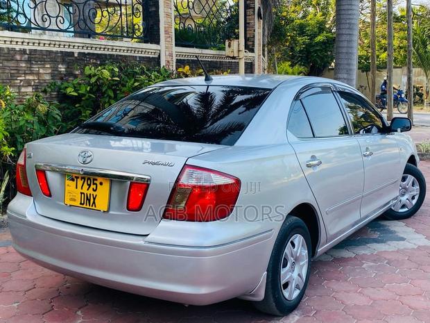 Toyota Premio 2002 Silver