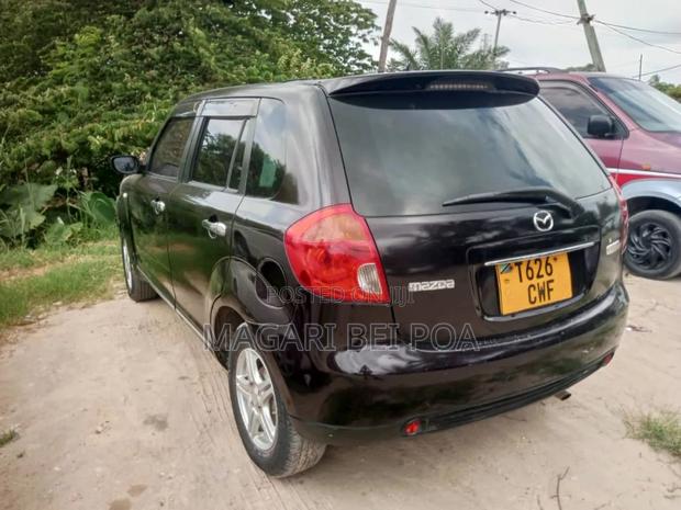 Mazda Verisa 2009 Black