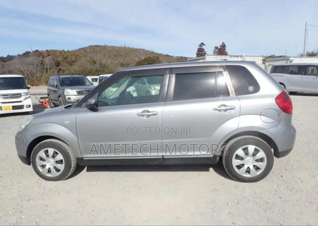 Mazda Verisa 2010 Silver