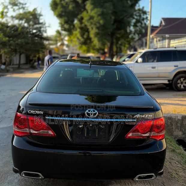 Toyota Crown 2008 Black