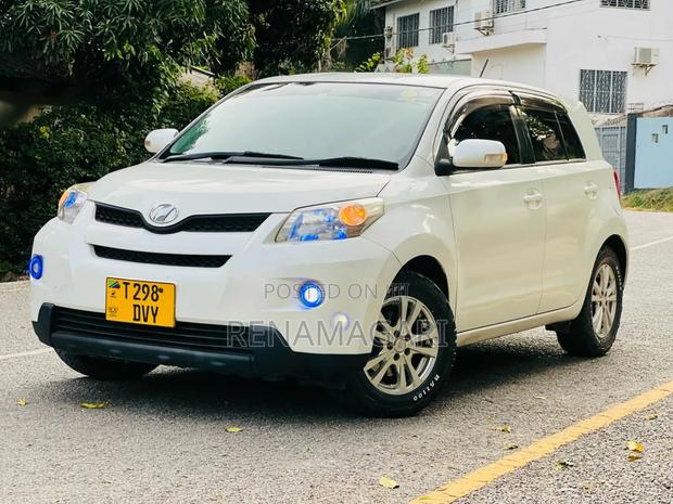 Toyota IST 2009 White