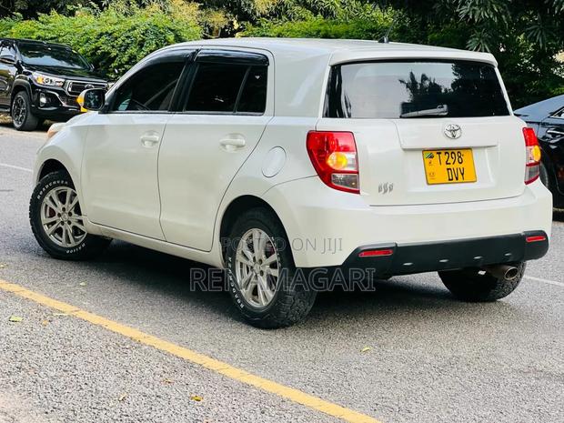 Toyota IST 2009 White
