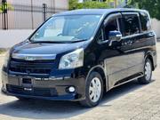 Toyota Noah 2.0 143hp FWD (8 Seater) 2008 Black for sale