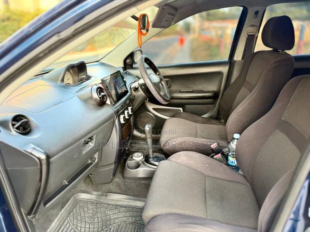 Toyota IST 2005 Blue