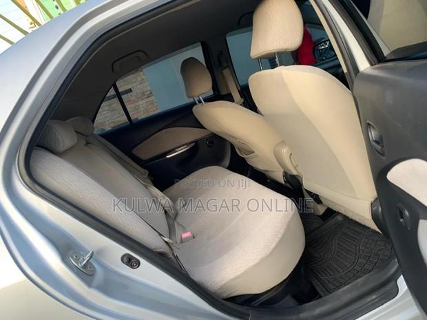 Toyota Belta 2006 Silver