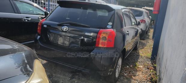 Toyota Corolla RunX 2006 Black
