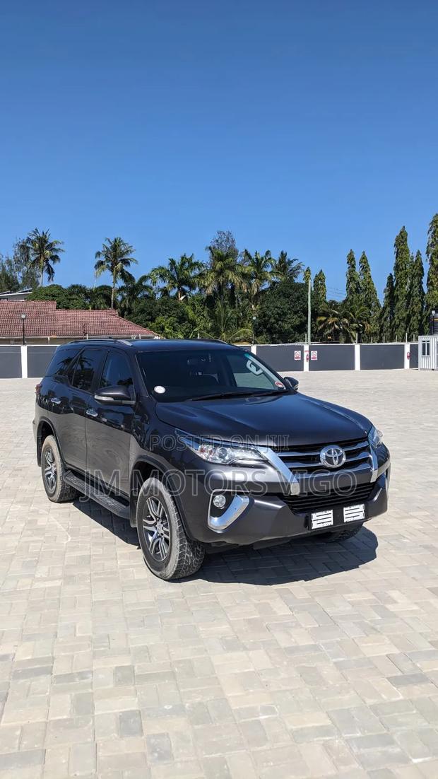 Toyota Fortuner 2016 Gray