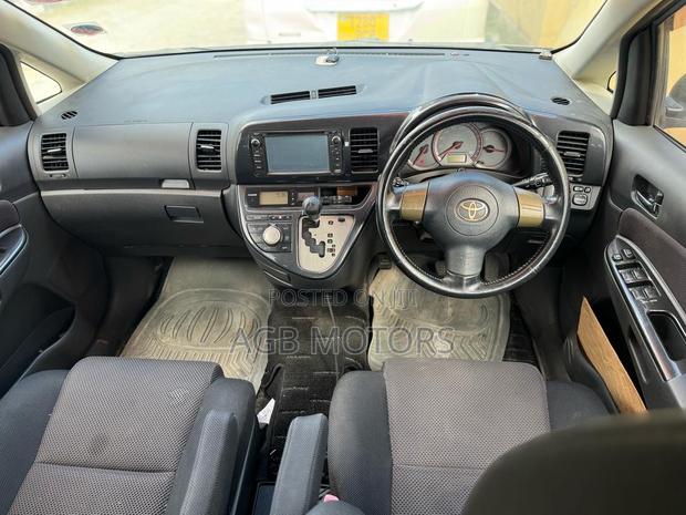 Toyota Wish 2005 Black
