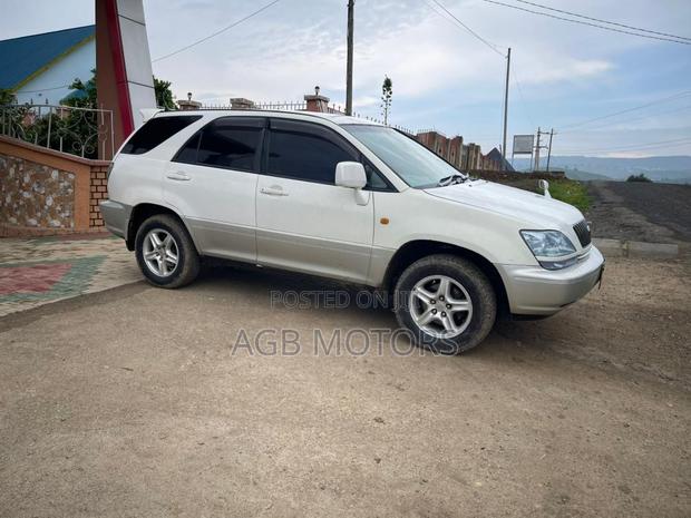 Toyota Harrier 2003 White