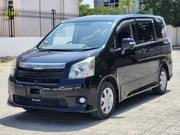 Toyota Noah 2.0 143hp FWD (8 Seater) 2009 Black for sale