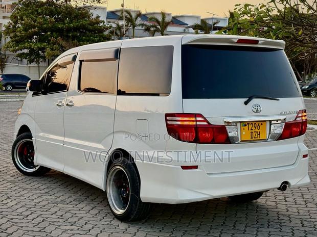 Toyota Alphard 2007 White
