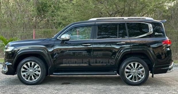 New Toyota Land Cruiser 2024 Black