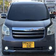 Toyota Noah 2.0 143hp FWD (8 Seater) 2008 Gray for sale