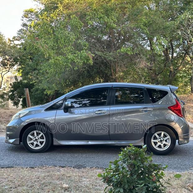 Nissan Note 2013 Silver