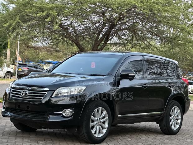 Toyota Vanguard 2011 Black