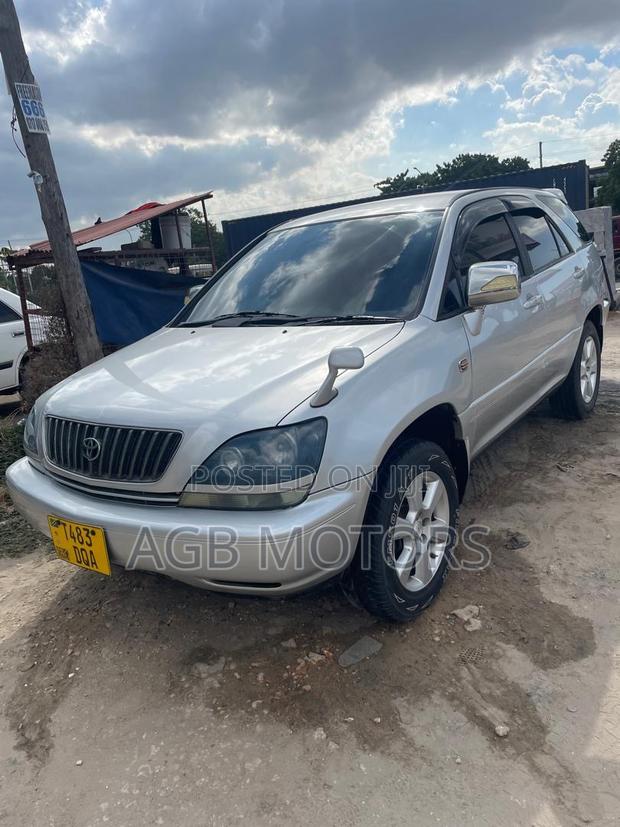 Toyota Harrier 2002 Silver