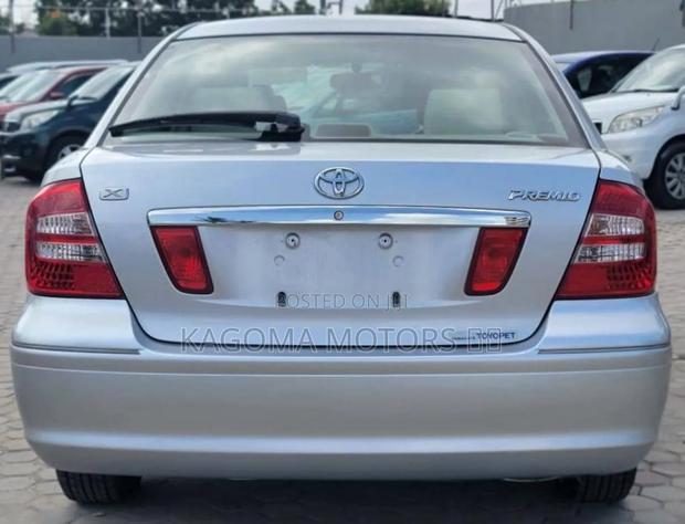 Toyota Premio 2005 Silver