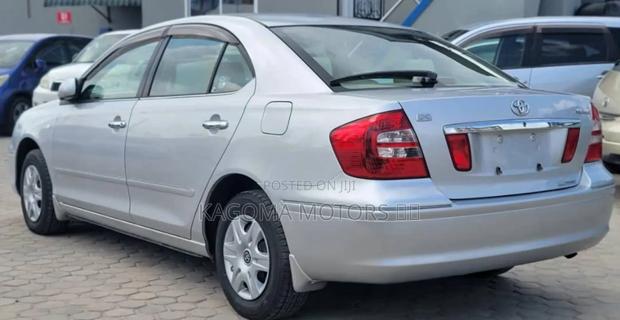 Toyota Premio 2005 Silver