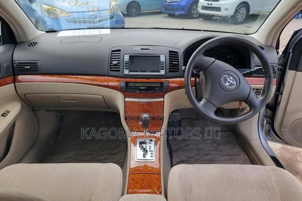 Toyota Premio 2005 Silver