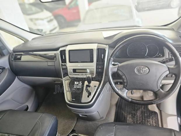 Toyota Alphard 2006 Black