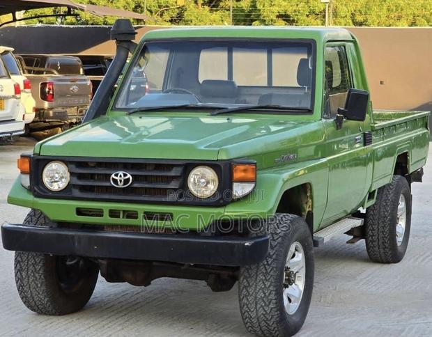 Toyota Land Cruiser 2007 Green