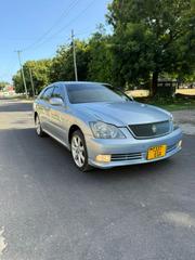 Toyota Crown 2004 Off white for sale