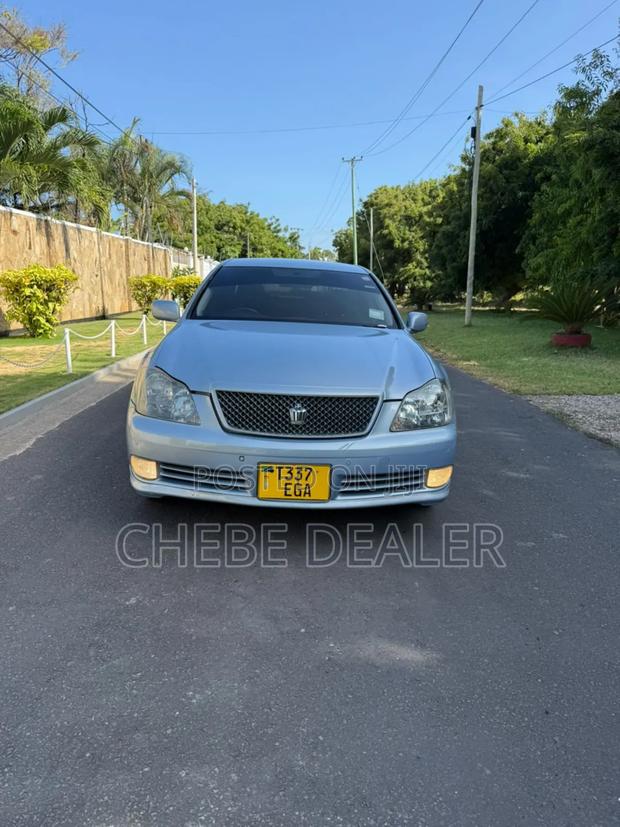 Toyota Crown 2004 Off white
