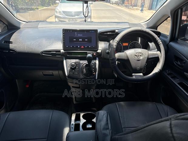 Toyota Wish 2008 Blue