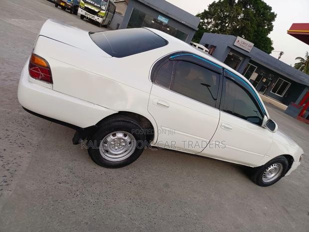 Toyota Corona 1997 White