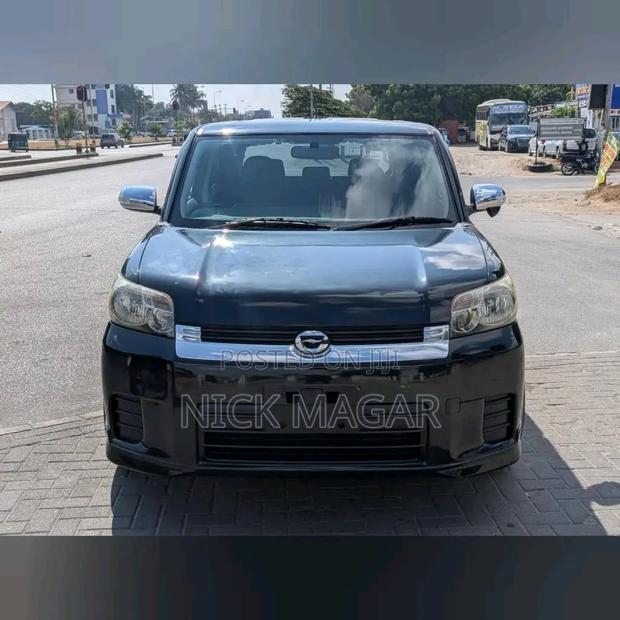 Toyota Corolla Rumion 2010 Black