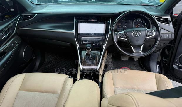 Toyota Harrier 2.0 2015 Black