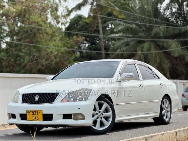 Toyota Crown 2007 Pearl
