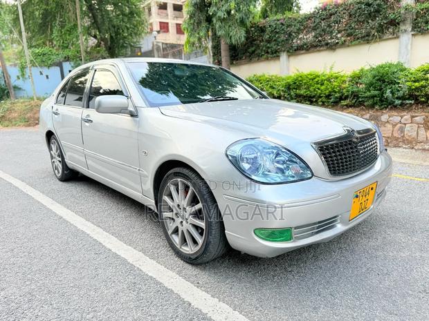 Toyota Brevis 2004 Silver