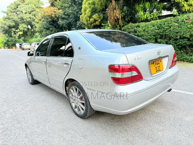 Toyota Brevis 2004 Silver