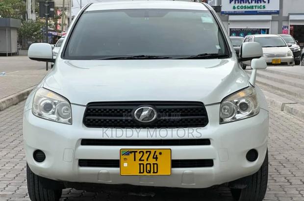 Toyota RAV4 2008 White